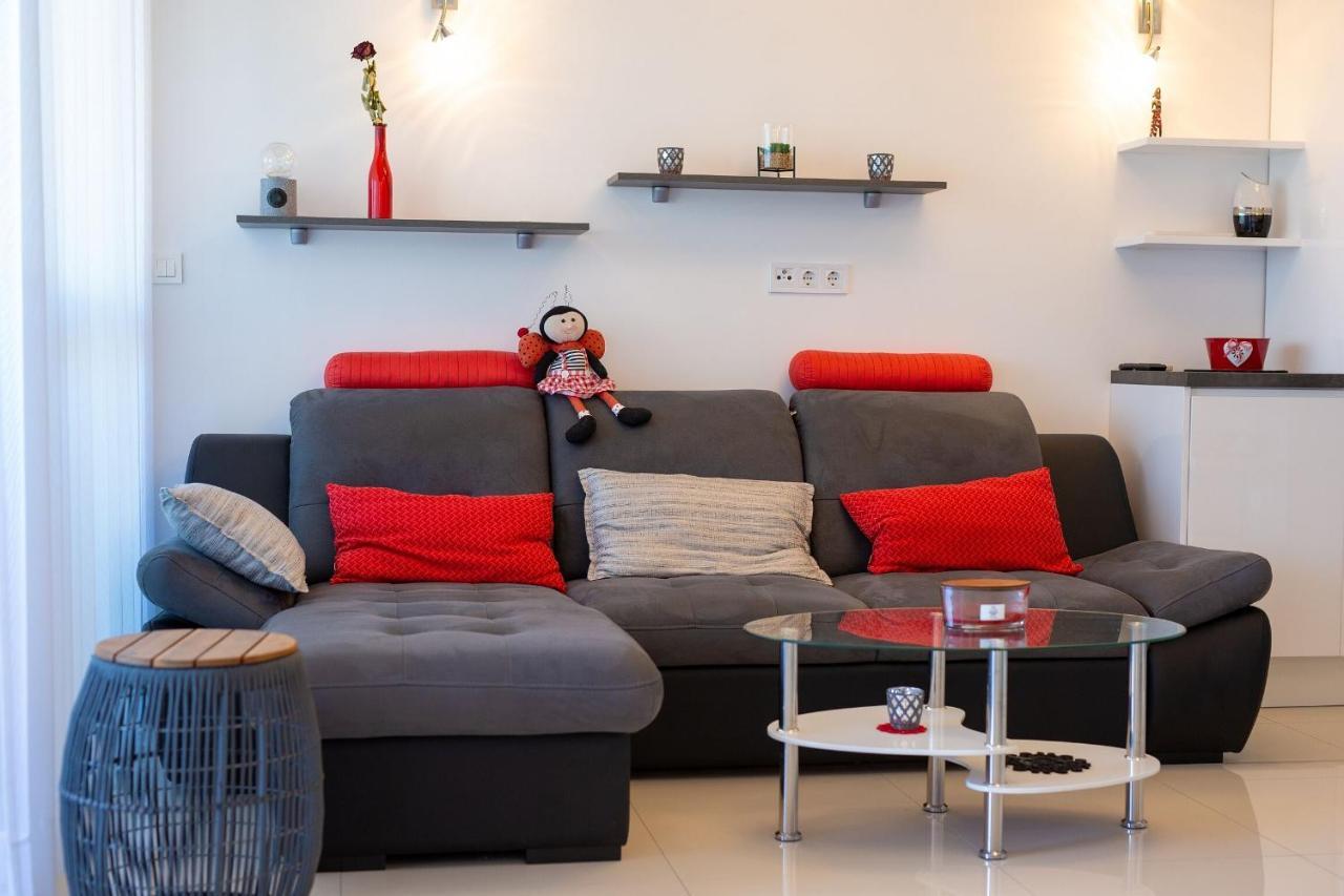 Apartment Crystal Aura Malinska Ngoại thất bức ảnh