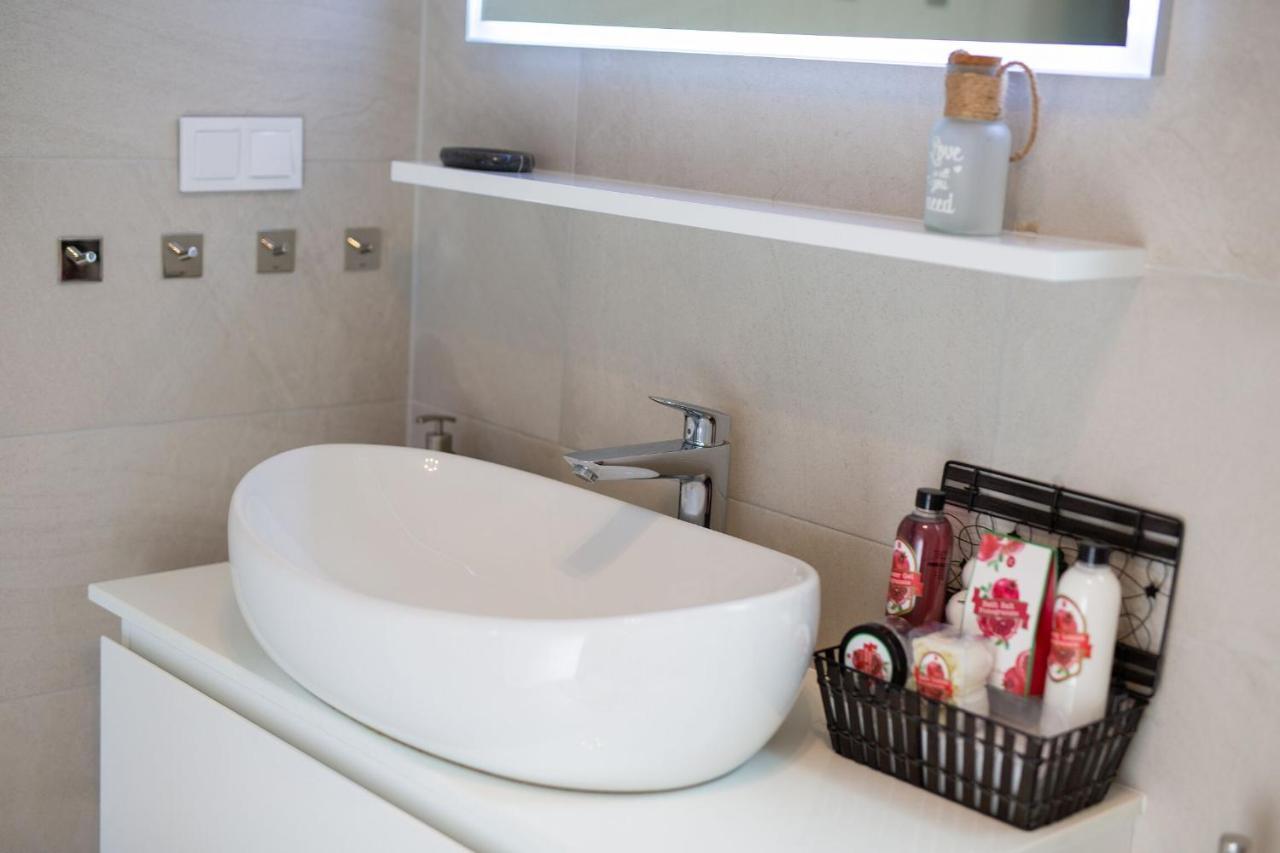 Apartment Crystal Aura Malinska Ngoại thất bức ảnh